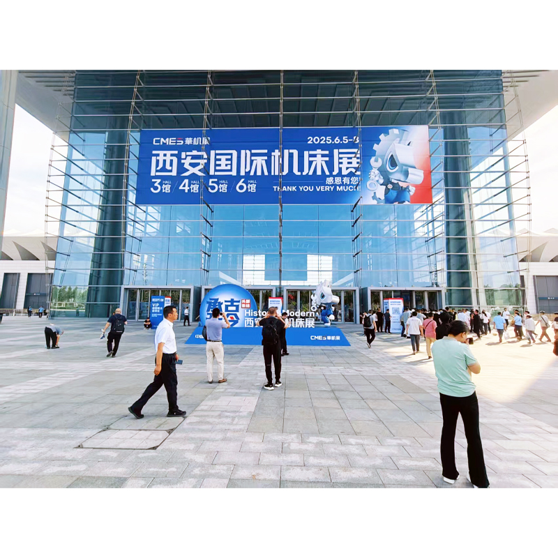 刀克精工角度頭側(cè)銑頭參展西安國際機(jī)床展